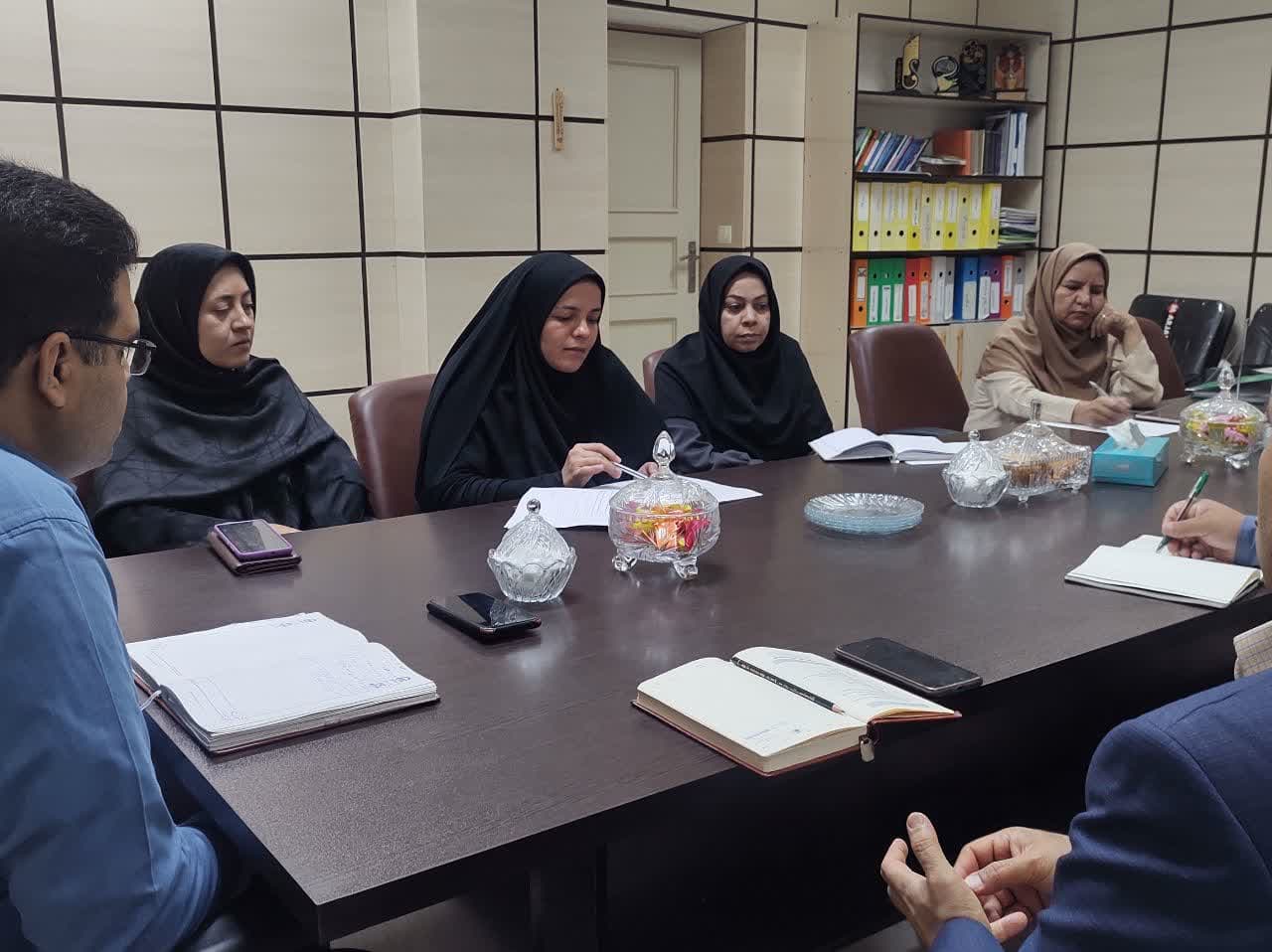 اولين جلسه كميته طرح هاي اثرگذار و ترجمان دانش دانشگاه در مهرماه برگزار گردید.